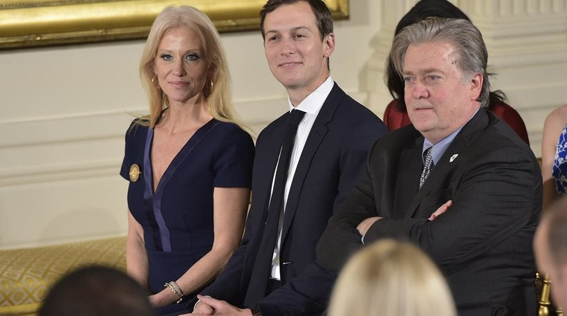 «Πόλεμο» σε Τζάρεντ Κούσνερ-Ιβάνκα Τραμπ, κήρυξε ο Μπάνον μετά την αποχώρησή του – «Είμαι έτοιμος και φορτωμένος»